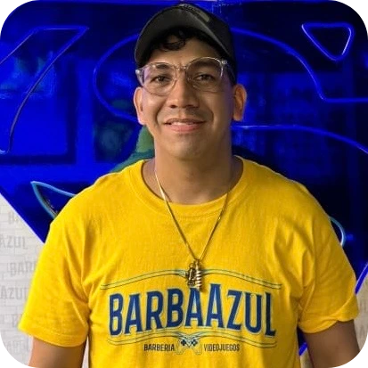 Wilfredo — Barbero Senior en Barba Azul
